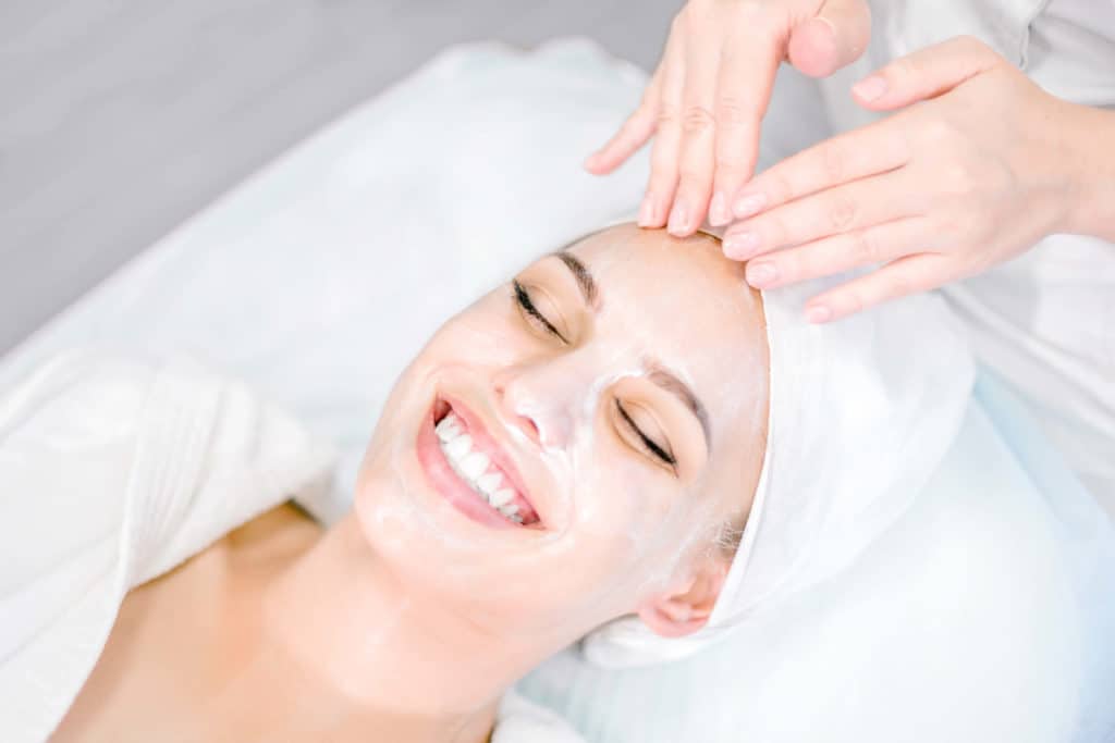 Everything You Need To Know About DiamondGlow Facials
